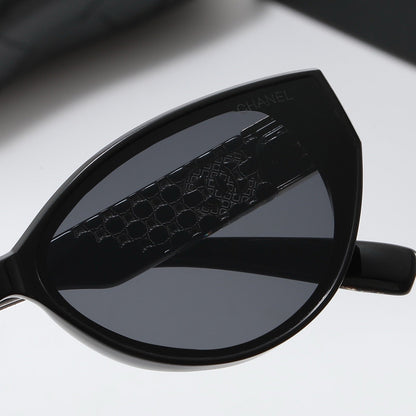 4-color fashion double C letter sunglasses