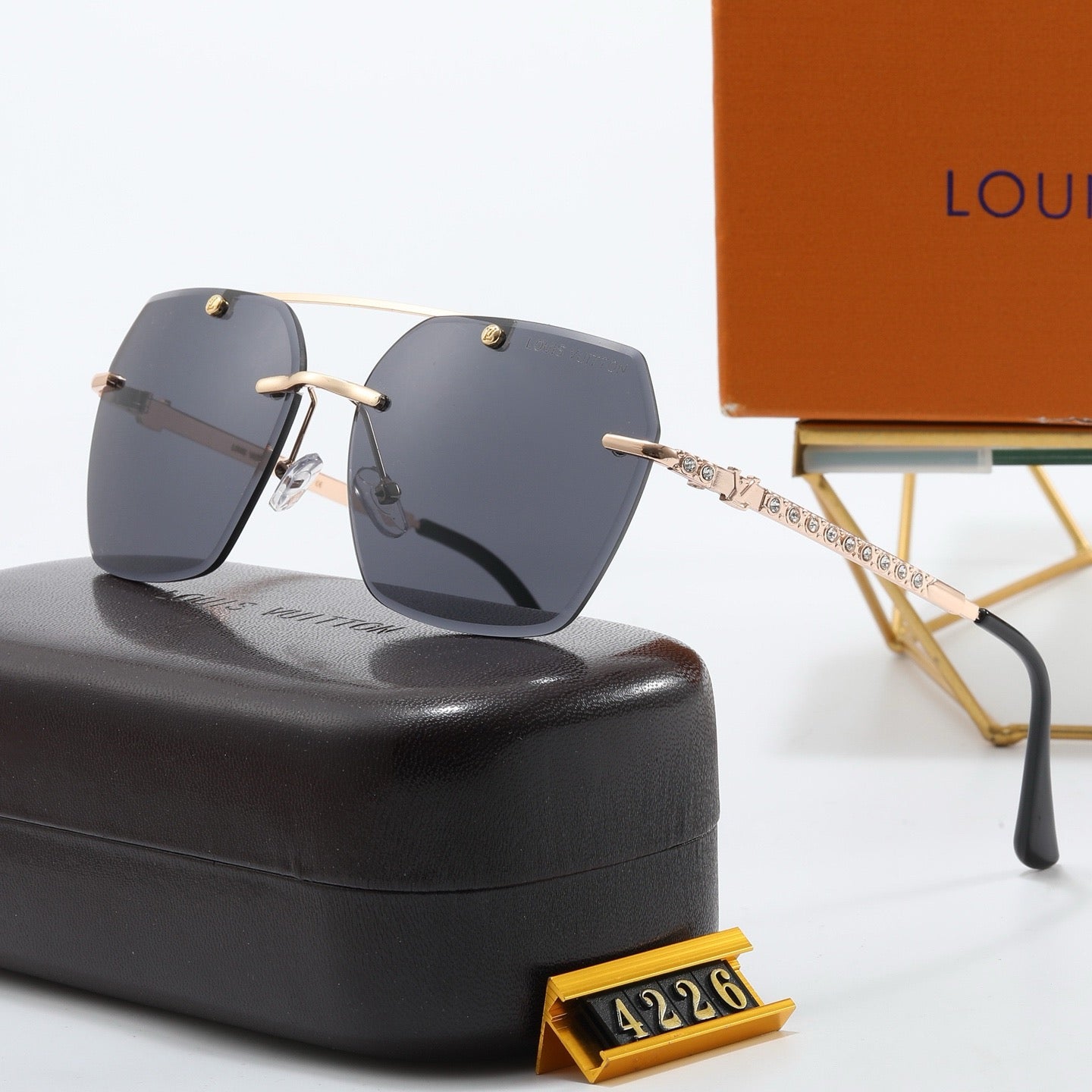 5-color fashionable four-leaf clover letter sunglasses