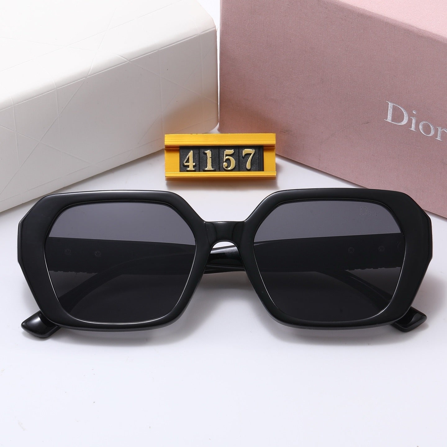 4-color fashionable GD letter sunglasses