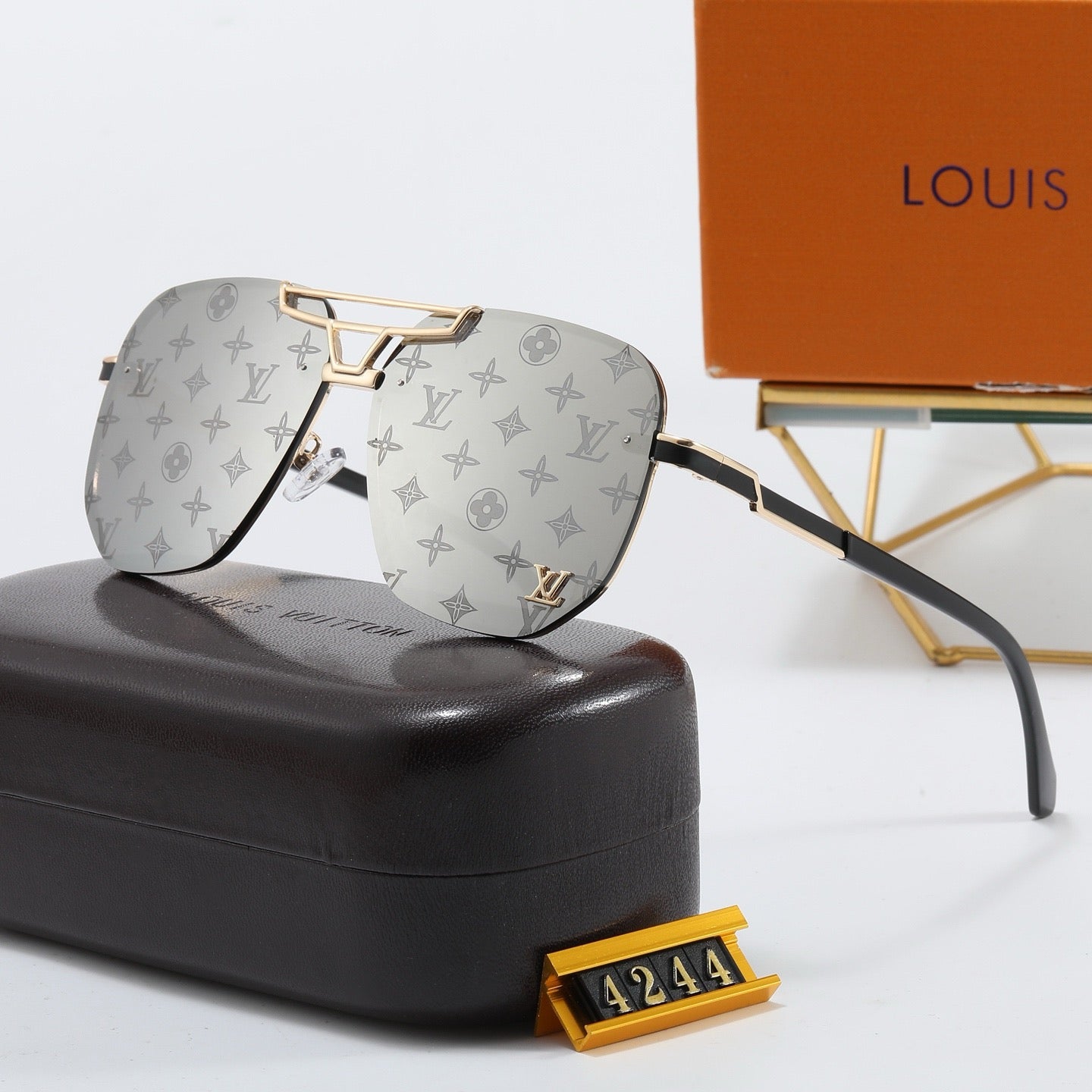 5-color fashionable four-leaf clover letter sunglasses